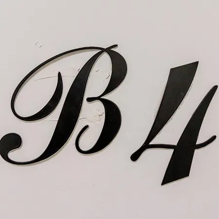 B4 Xl Studio Saffron